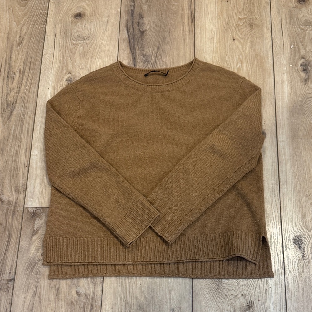 Jenni Kayne Tan every day Sweater M